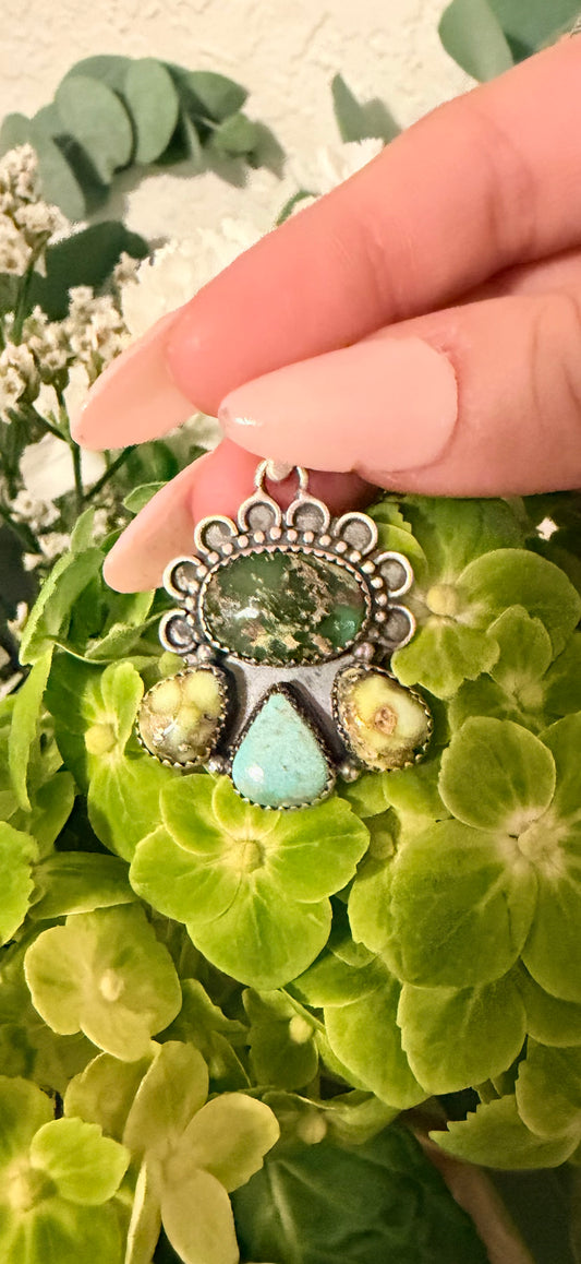 Turquoise and palomino pendant