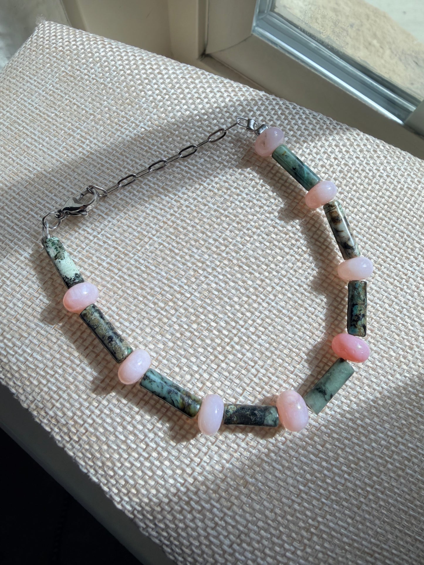 Turquoise and pink conch